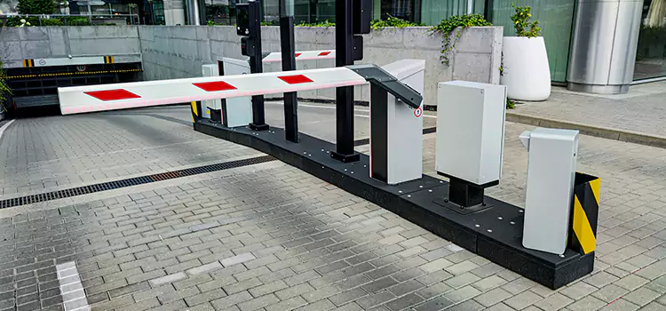 Custom Gate Design & Integration Largo